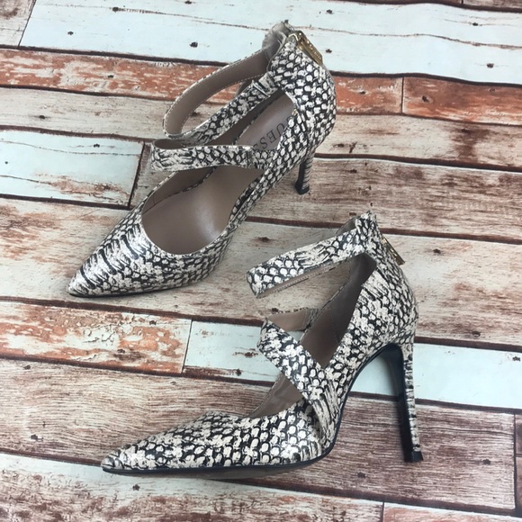 GUESS Faux Snakeskin Ankle Strap Strapy Heels 8M - Picture 3 of 7